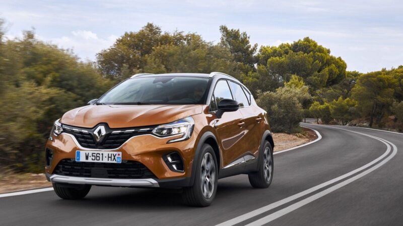 Renault Captur Brown Honey color